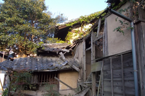 認知症の親族にかわって不動産を売却する方法を解説