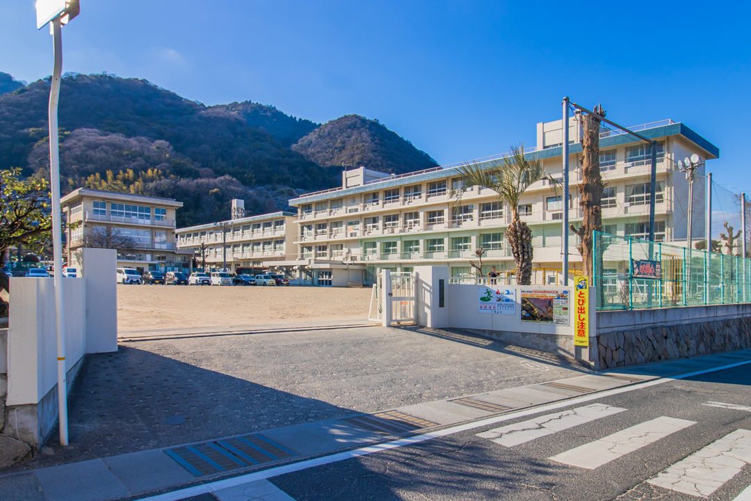 水呑小学校