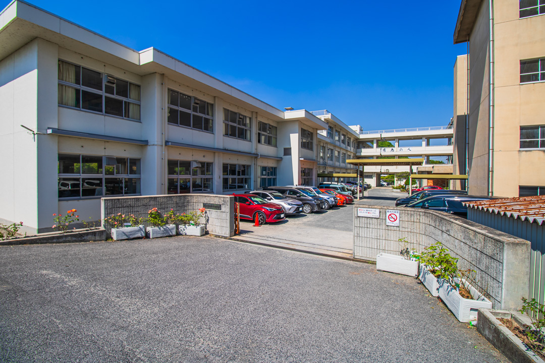 幸千中学校
